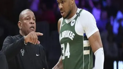 米体：萨拉赫暂不考虑沙特美职，罗马成潜在过渡选择